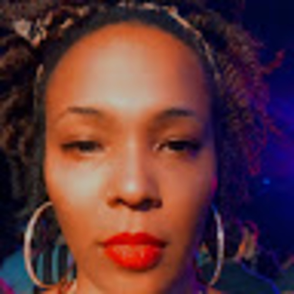Meet your Posher, Aysia
